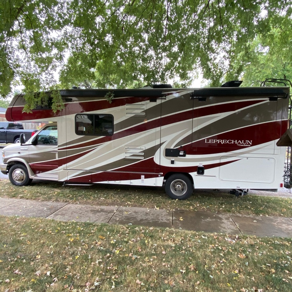 Meet your Posher, Connie